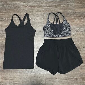 GUC Lululemon Matching Black/White Bundle. Size 6